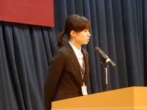 ２学期終業式・離任式・表彰式写真05